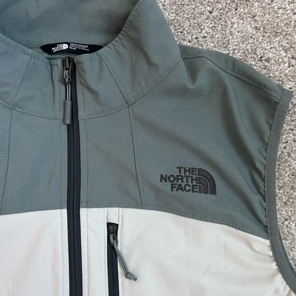 The North Face Men’s Apex Softshell Cream/Green Vest Size Medium Worn Once - Picture 4 of 9